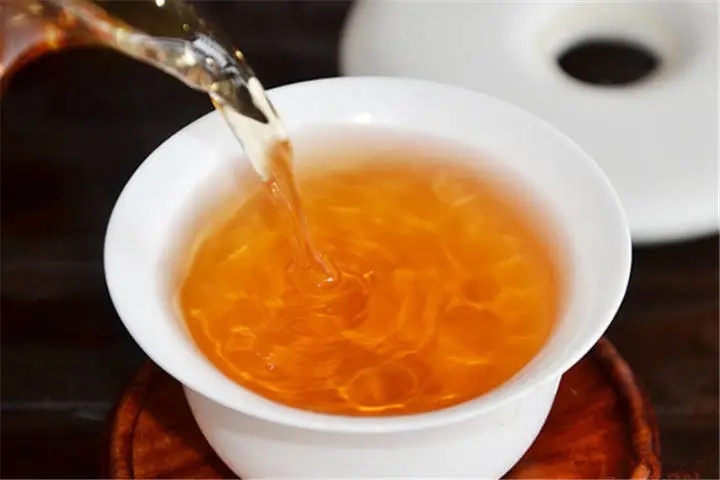 普洱生茶的十種湯色，教你一眼識(shí)別?