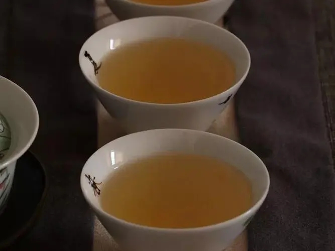 普洱茶的舌底鳴泉是怎么樣的？