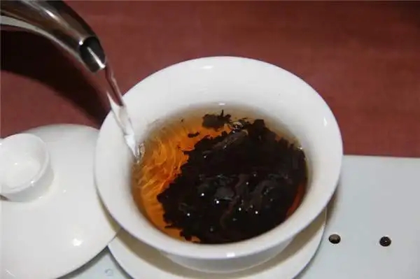 為什么你泡的熟茶，湯色像醬油？