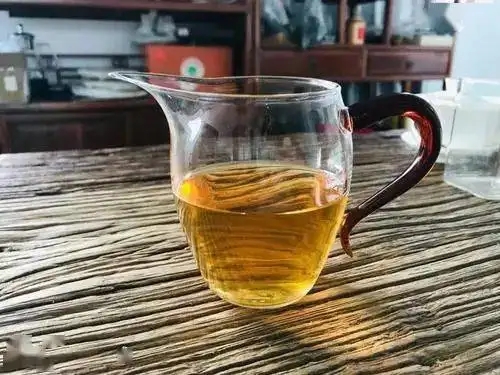 吸煙的人喝茶到底有哪些好處？醫(yī)生這次全說(shuō)清楚了