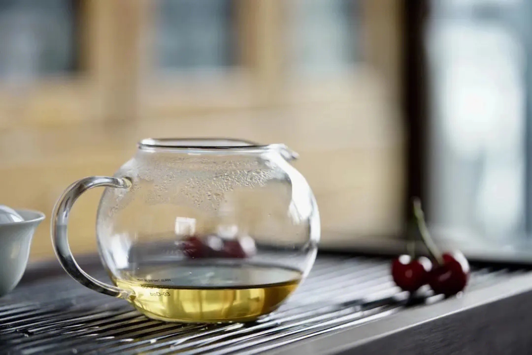 2023年老班章古樹春茶的沖泡！